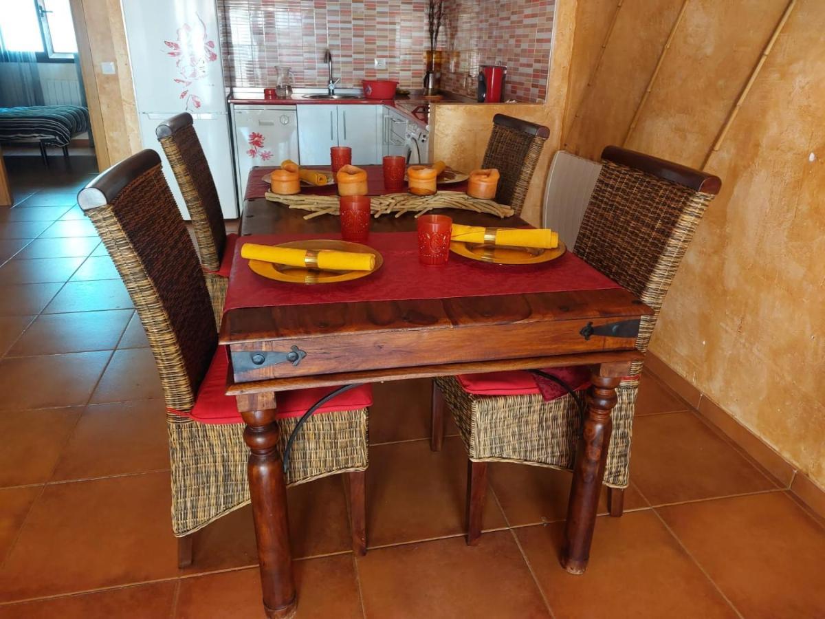 El Atico De Mijares Guest House Exterior photo